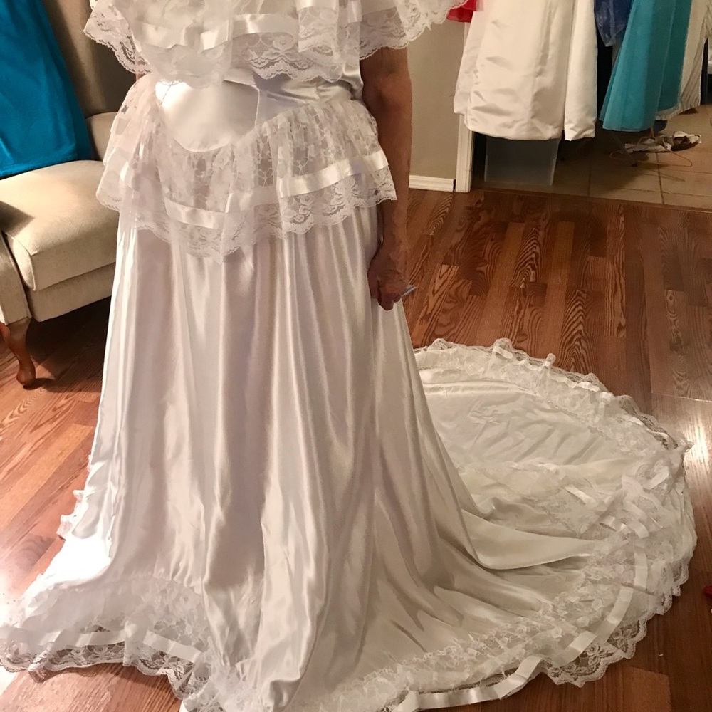 Wedding dress, NWT with tags size 8